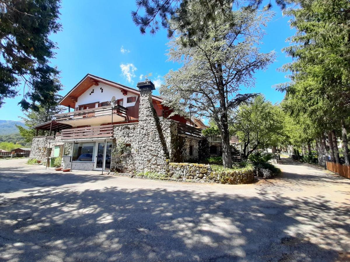 פסקאסרולי Hotel Orso Bianco מראה חיצוני תמונה