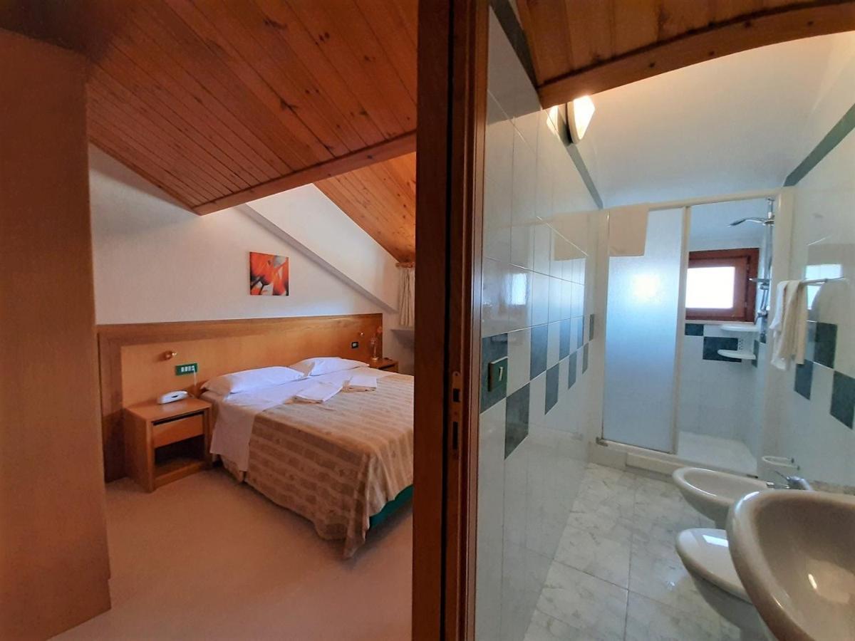 פסקאסרולי Hotel Orso Bianco מראה חיצוני תמונה