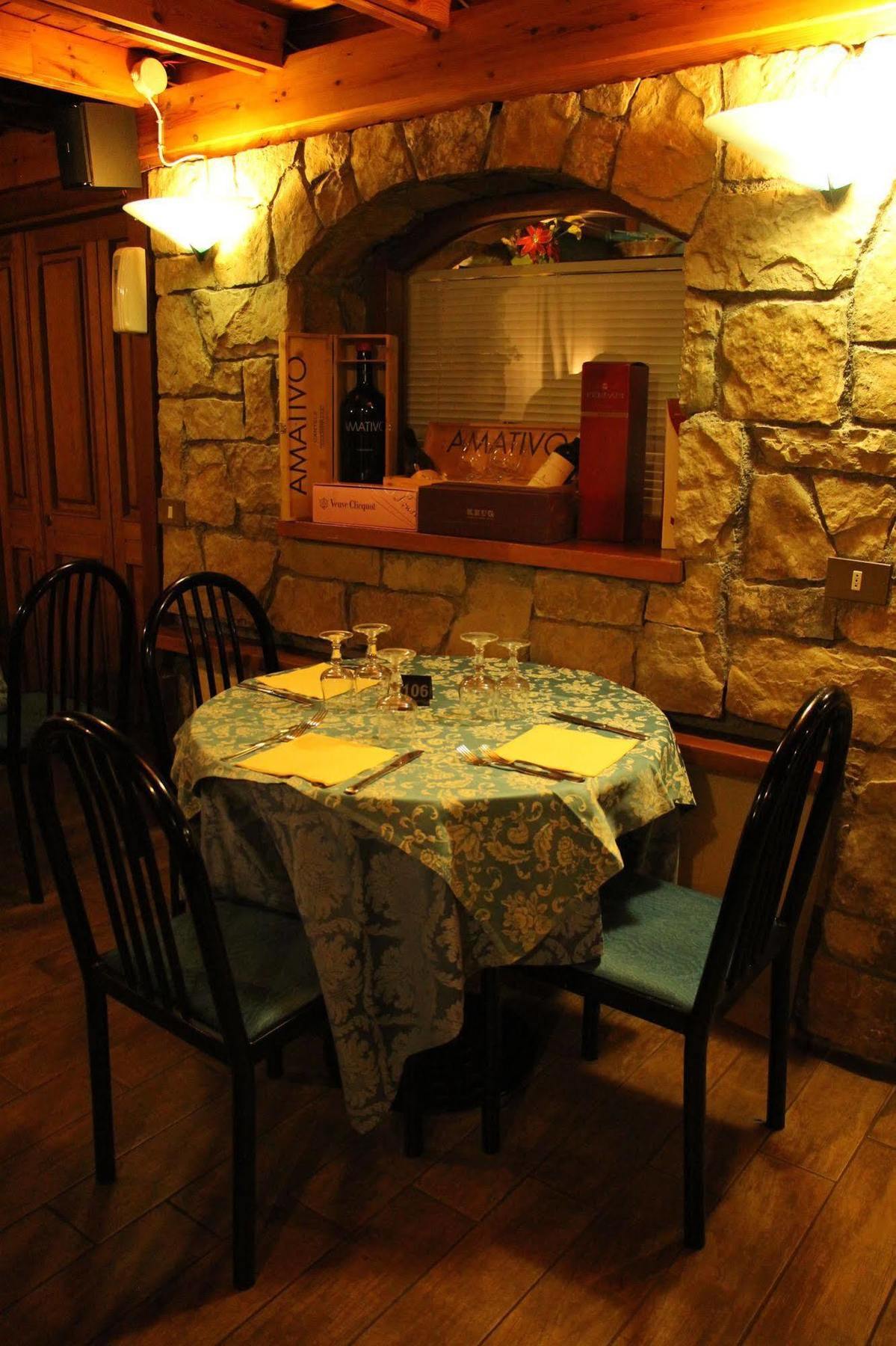 פסקאסרולי Hotel Orso Bianco מראה חיצוני תמונה